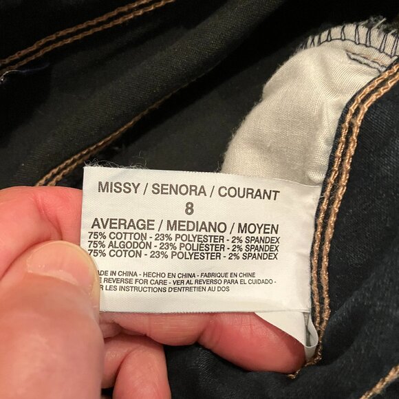 Bandolino Denim Capris - Size 8 - Picture 4 of 5